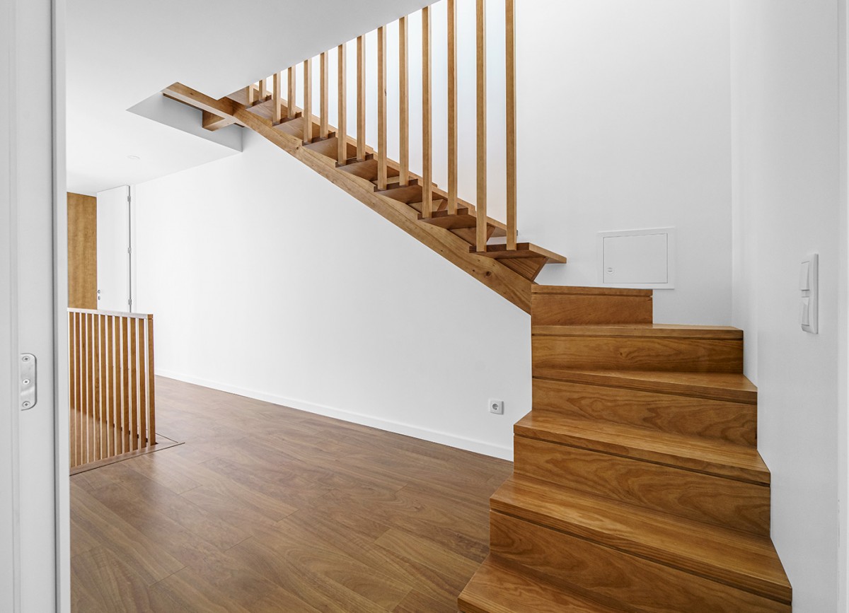 10-escadas-madeira-interiores.jpg